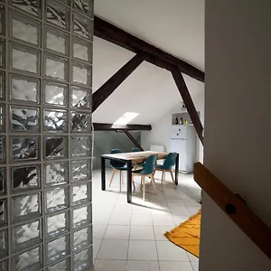 Apartment Hbhall Navigli 30, Milan