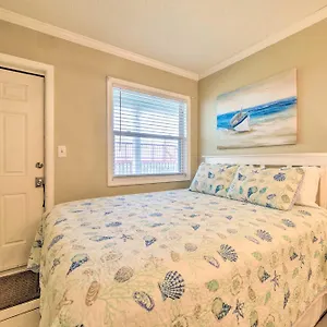 beachfront-studio-pool-patio-and-deck-access.panamacity-beachhotels.com/