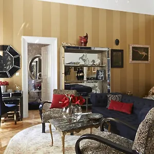 boudoir-budapest-apartment.inbudapesthotels.com/